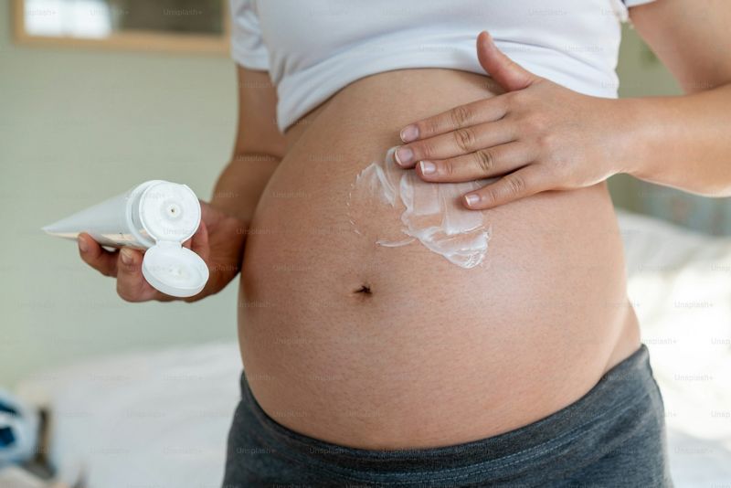 Prenatal Massage therapy: What You Can Expect and the Conveniences Prenatal Massage therapy: What You Can Expect and the Conveniences